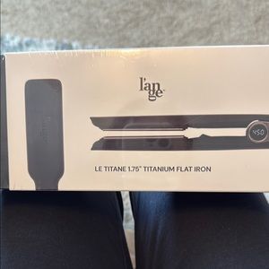 Lange Black Hair Styling Tool